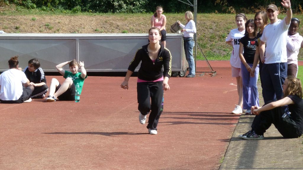 <i><b>Bundesjugendspiele 2011-036</b></i>